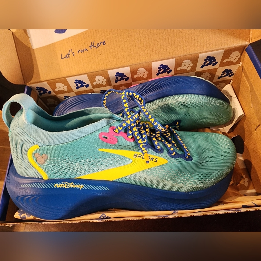 Brooks Adrenaline GTS 25 Disneyland Half Marathon Weekend Limited Edition. - Picture 5 of 12